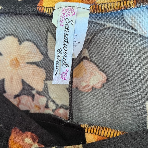 Sensational Collection Black Floral Print Bell Bottom Pants Size S - Picture 7 of 7